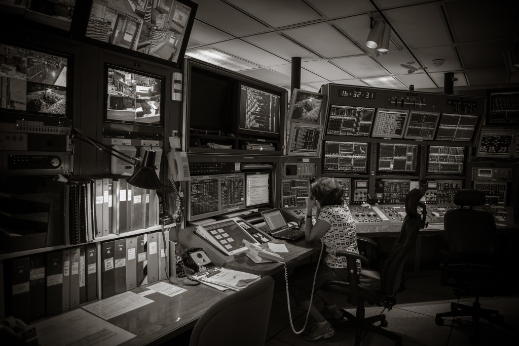 Katy Mackenzie's photo of the Main Control Room at TRIUMF in Vancouver, Canada, won first place in the juried competition of the Global Physics Photowalk. Photo: Katy Mackenzie. 