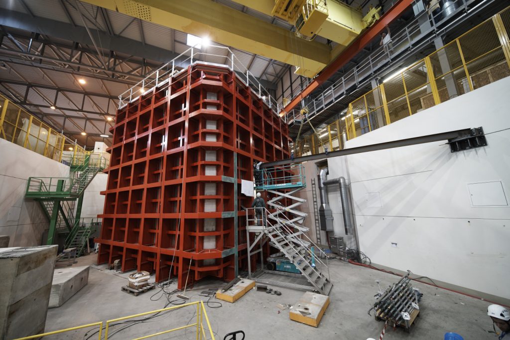 A crucial step for ProtoDUNE was welding together the cryostat, or cold vessel, that will house the detector components and liquid argon. Photo: CERN