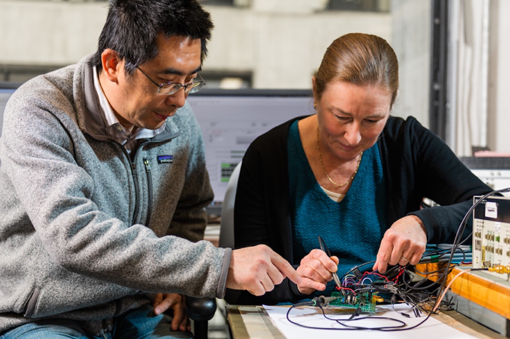 ion trap chip at the test 